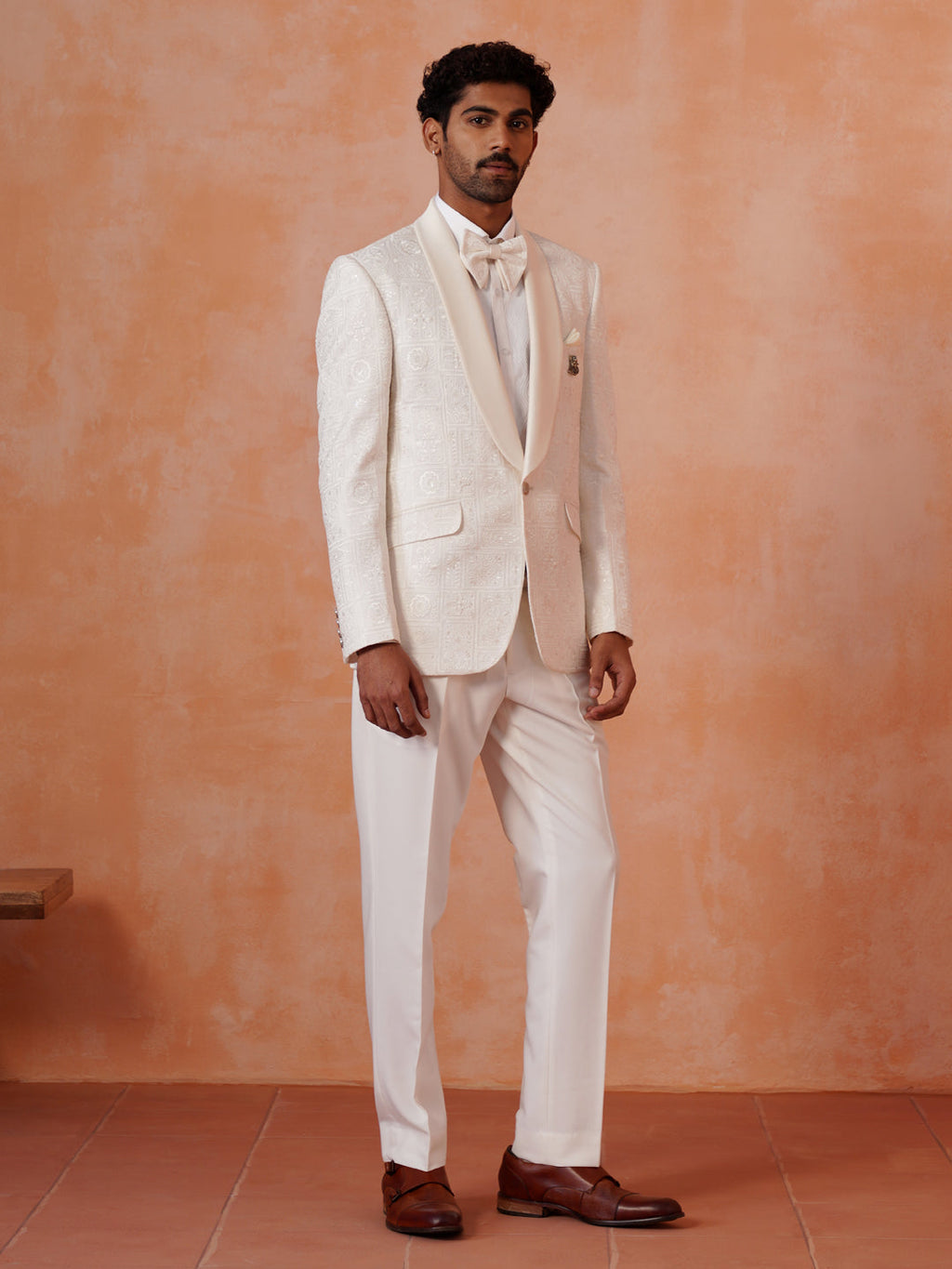 Men’s Embroidered Shawl Collar Suit Set