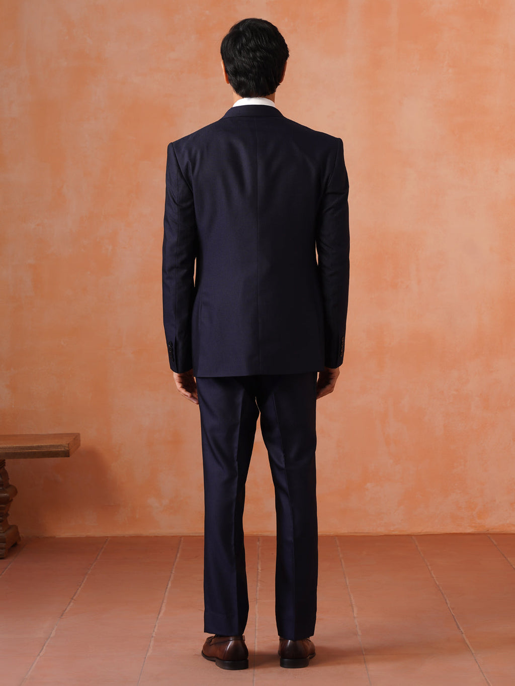 Men’s  Navy Blue Textured Peak Collar Suit Set