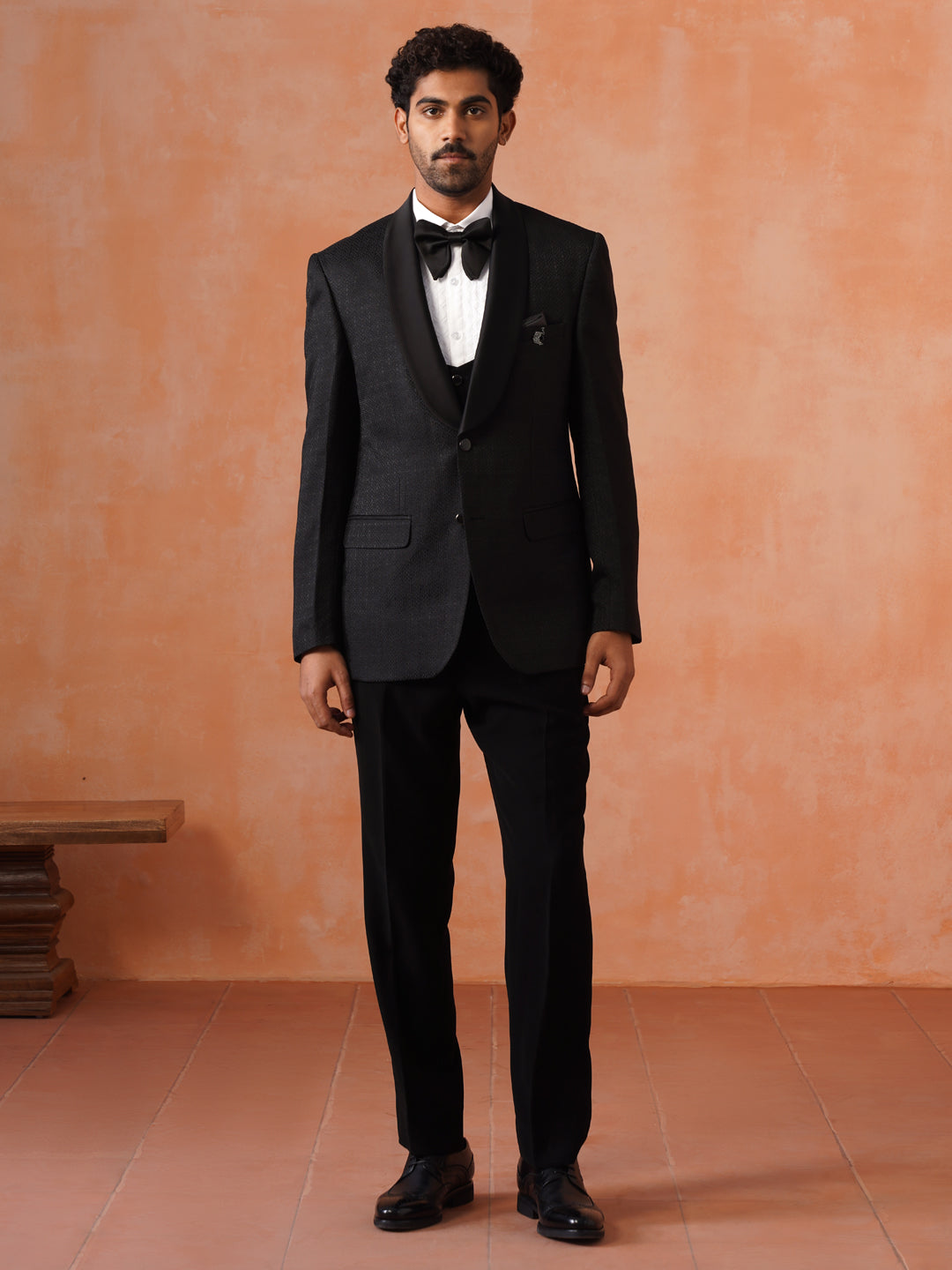 Men’s Black Textured Shawl Collar Suit Set