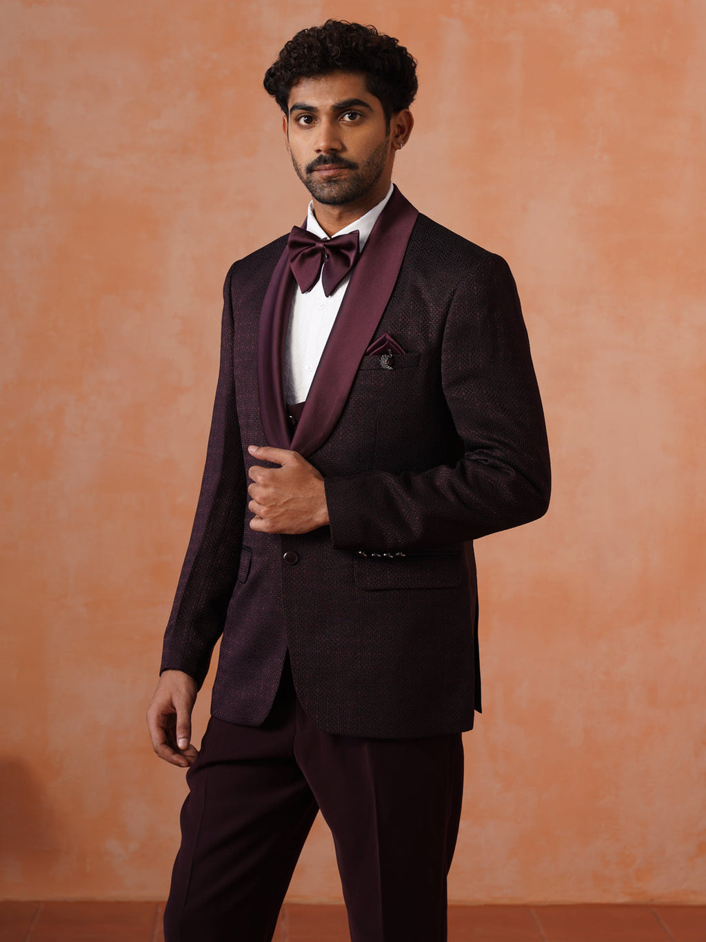 Men’s  Maroon Textured Shawl Collar Suit Set