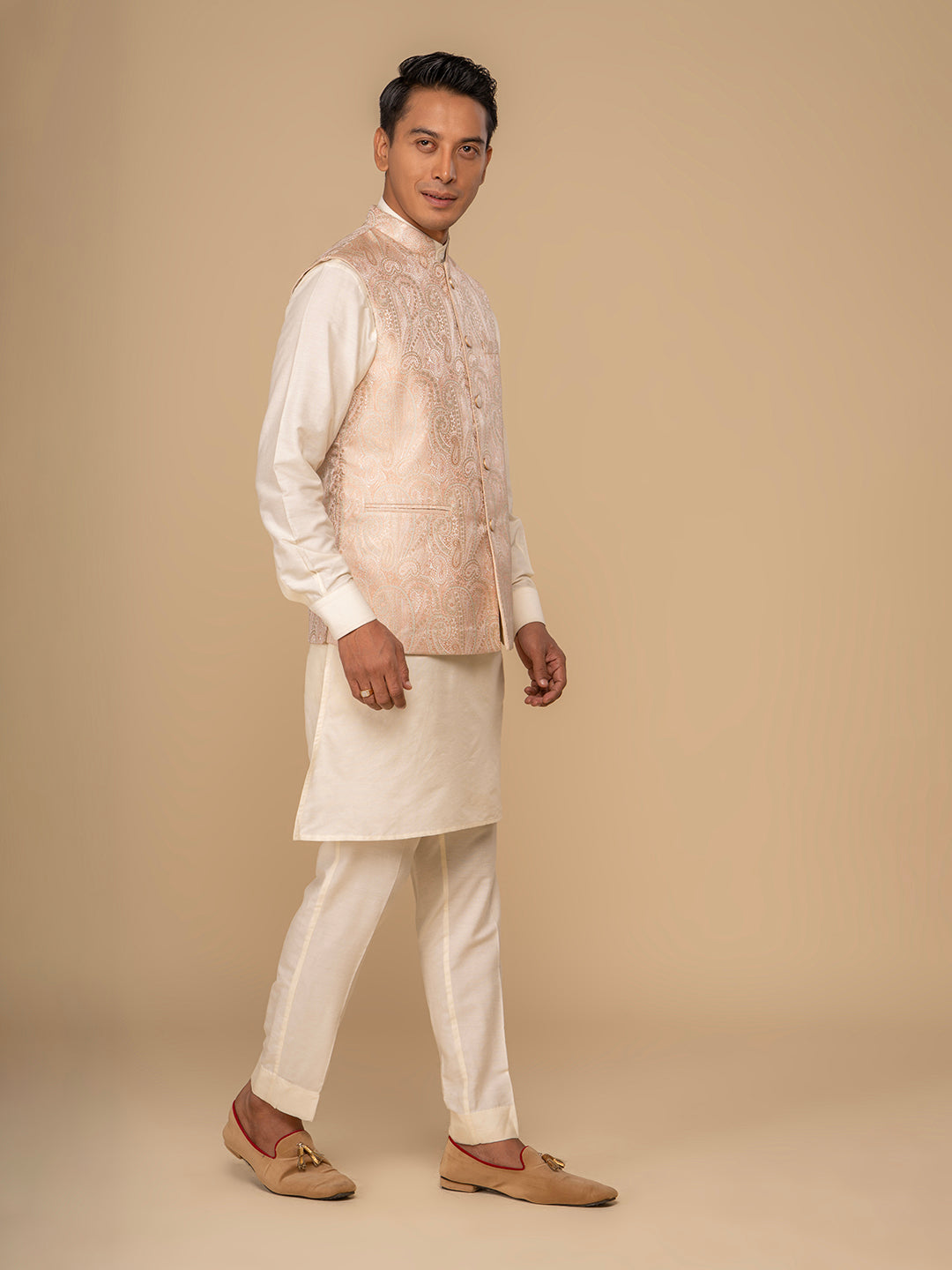 Men Peach Bundi